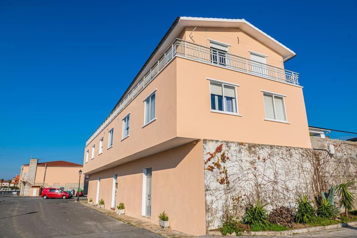 Apartamento Centrico Con Vistas Al Mar Віланова-де-Ароуса Екстер'єр фото